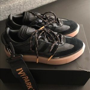 IVY PARK Supersleek 72 Black Size 8